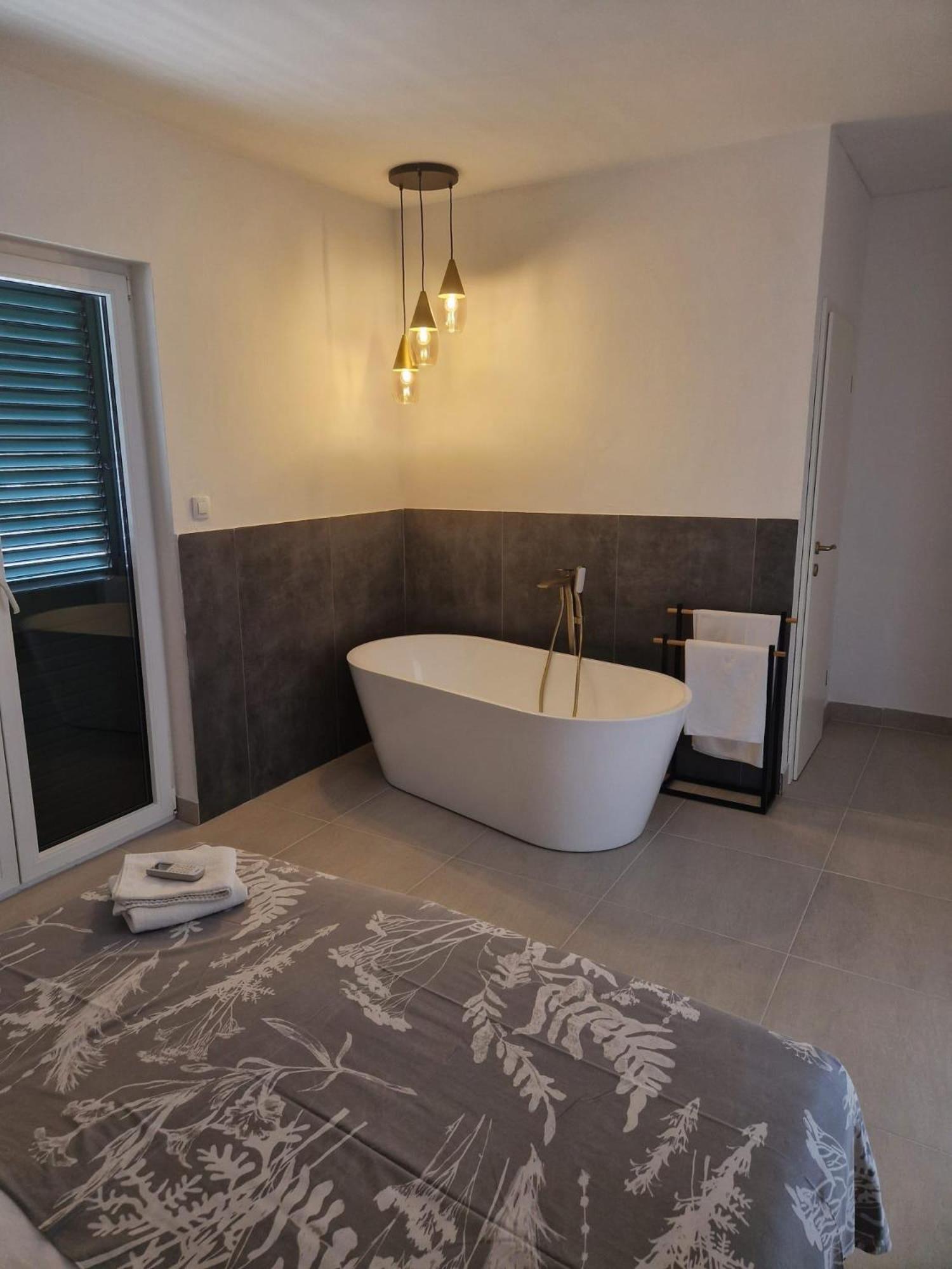 Holiday Home Nino With Amazing Swimming Pool Slatine Exterior foto
